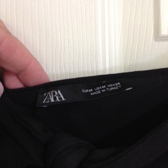 ZARA Size Medium Black Crop Top Bralette Knot Front Keyhole Stretch Layered - Picture 3 of 5